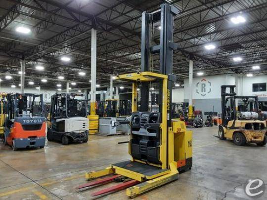 2017 Hyster R30XMA3 Electric Order Picker - 123Forklift