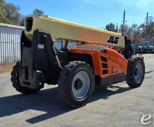 2019 JLG 742