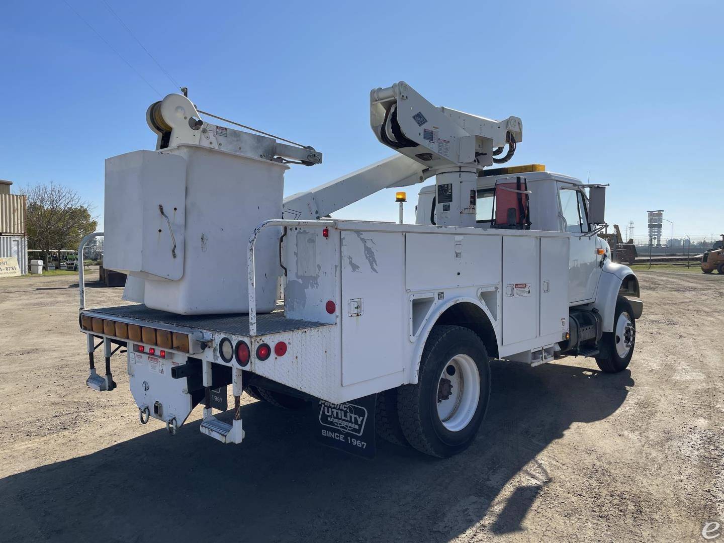 2001 International 4700