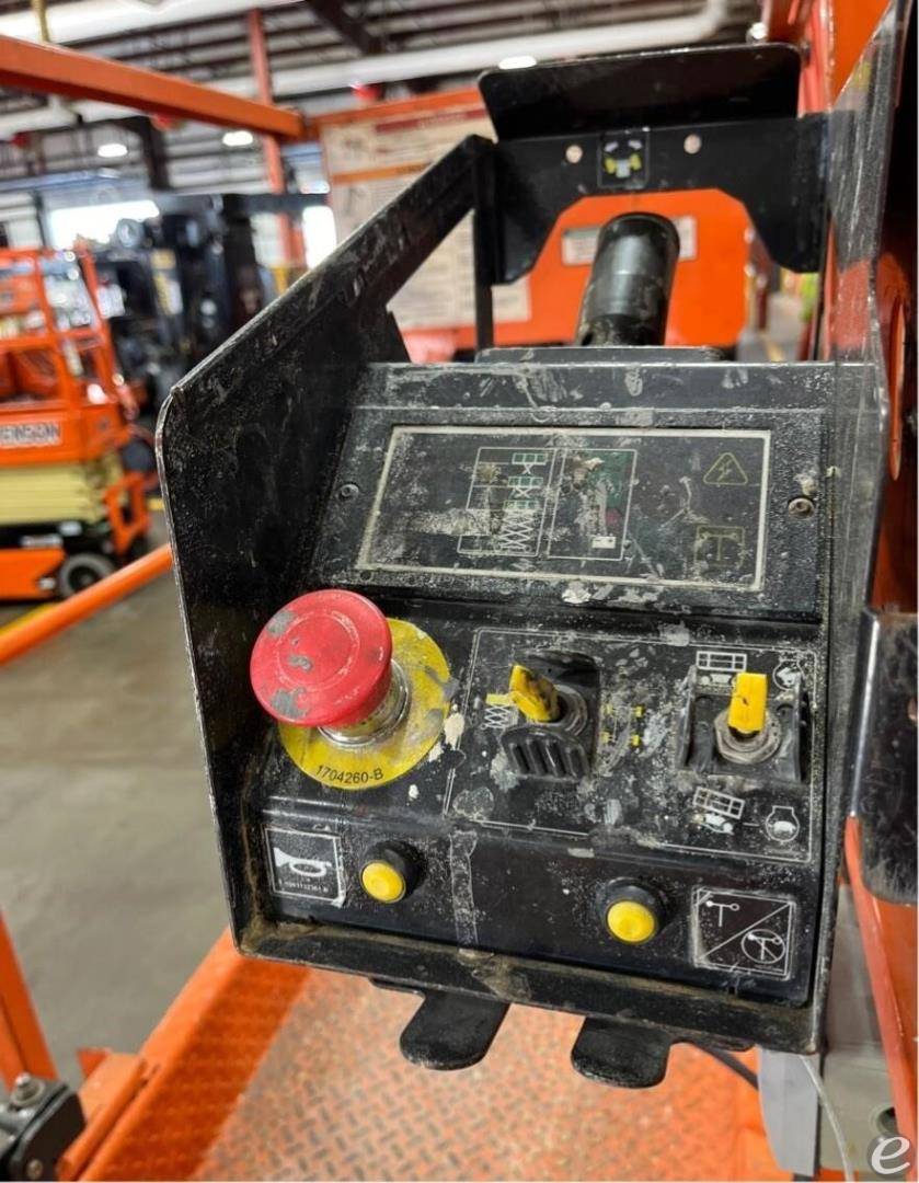 2021 JLG R1932i