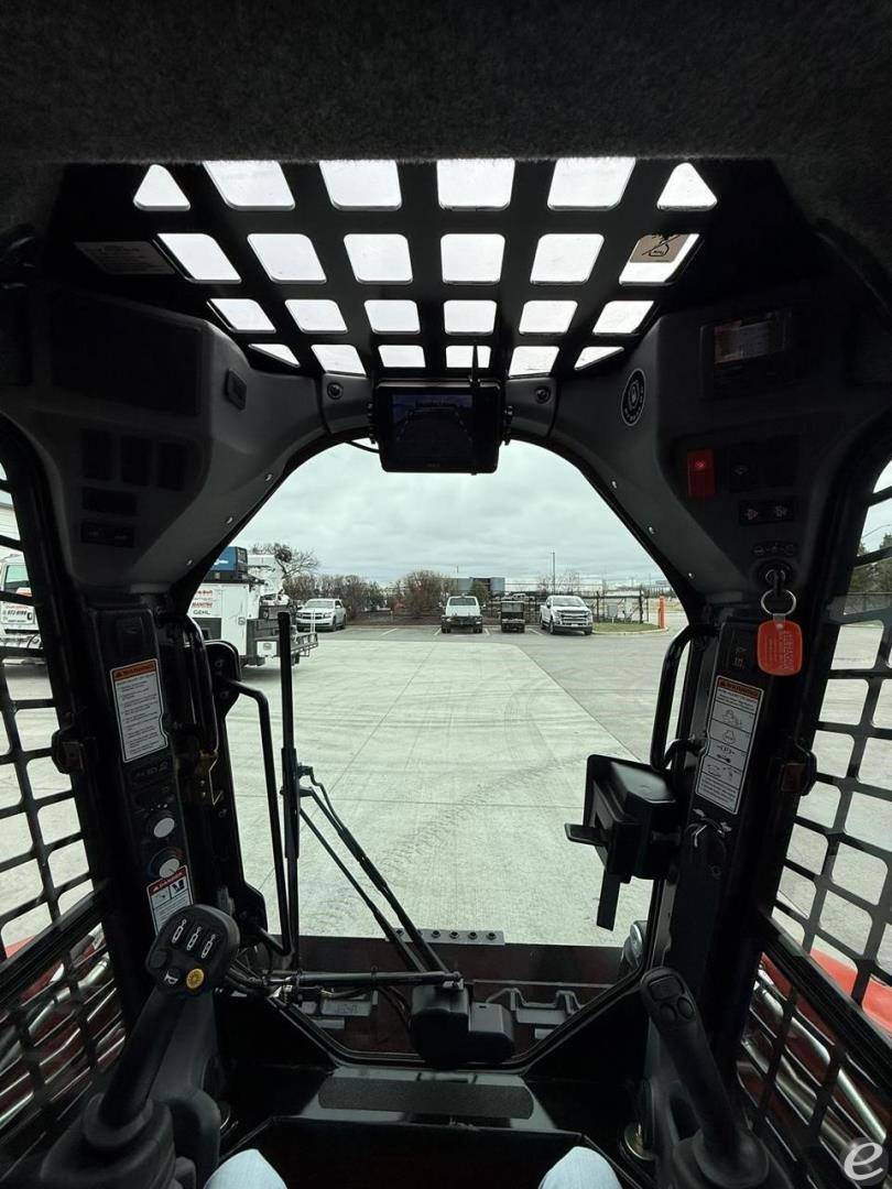 2025 Manitou 3300V