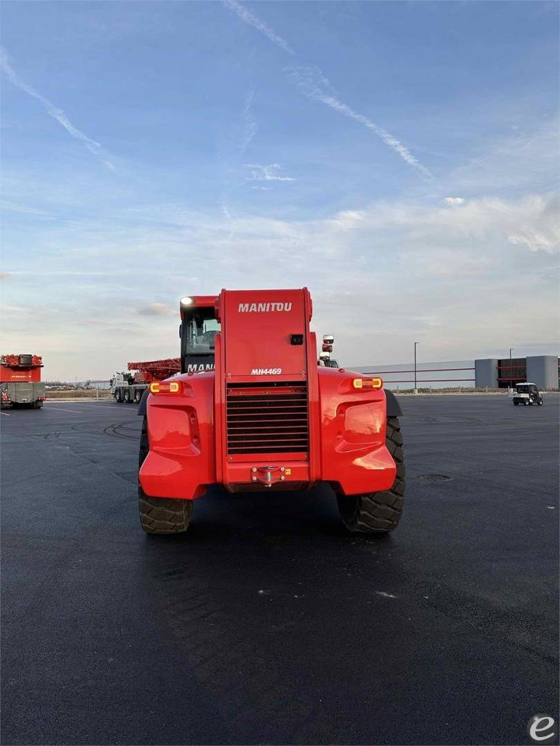 2023 Manitou MHT11250