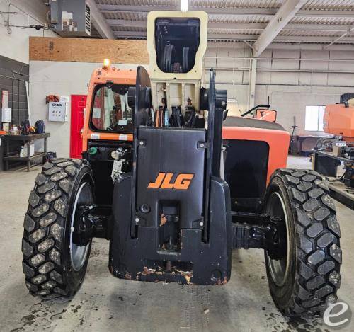 2016 JLG 943