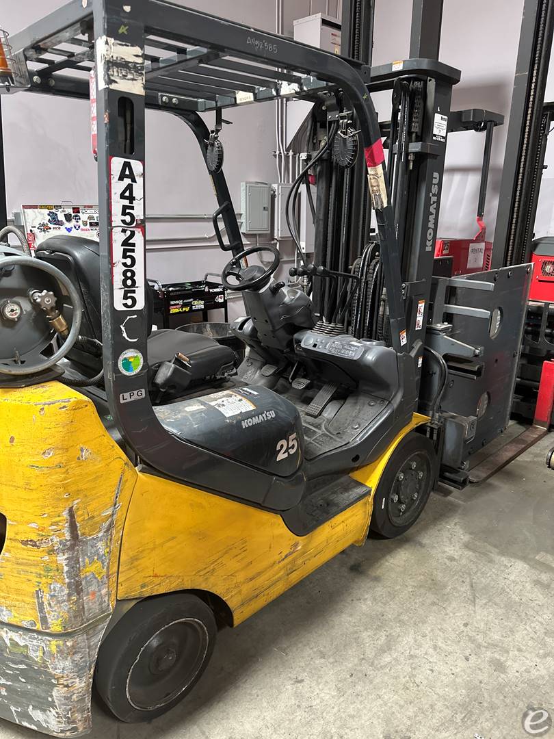 2017 Komatsu FG25ST-16 LP Gas Forkl...