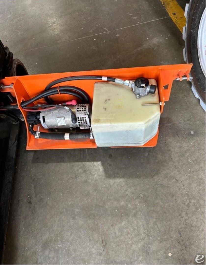 2021 JLG R1932i