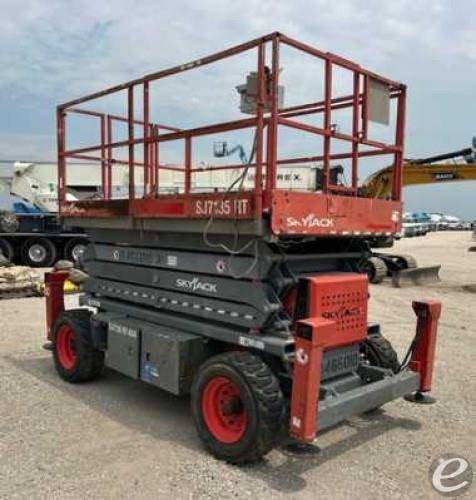 2016 Skyjack SJ7135