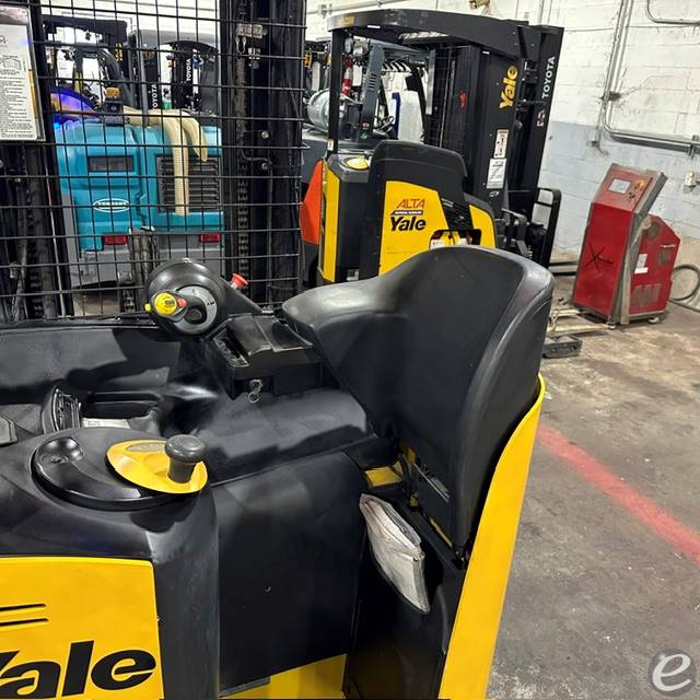 2022 Yale NR045EB