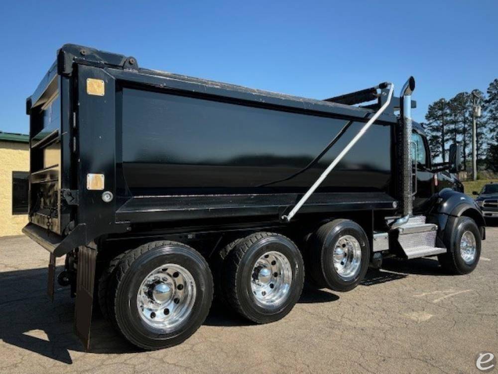 2025 Kenworth T880