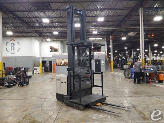 2021 Crown SP3530-30 Electric Order Picker - 123Forklift
