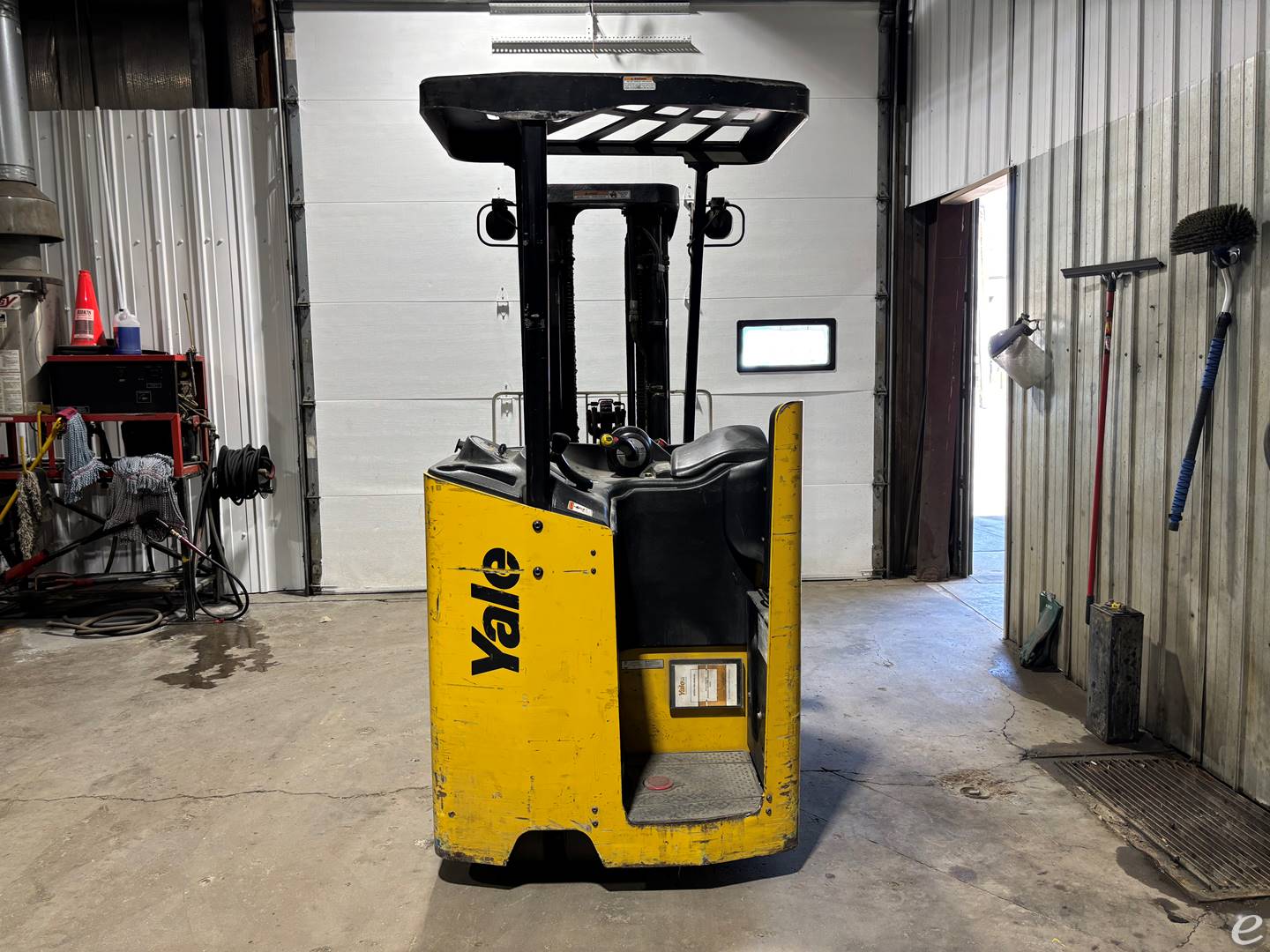 2017 Yale ESC040AD