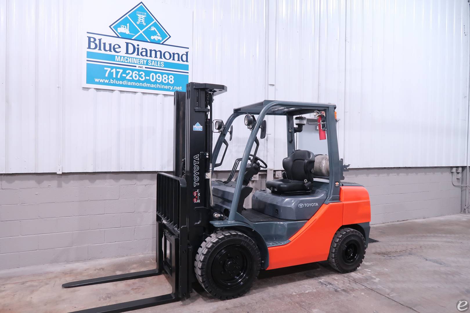 2014 Toyota 8FGU30 LP Gas Forklift
