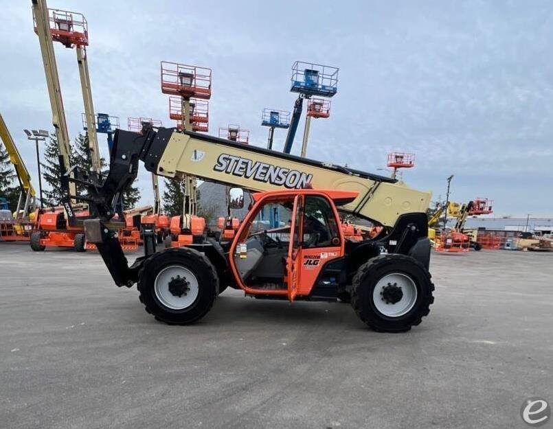 2022 JLG 1255