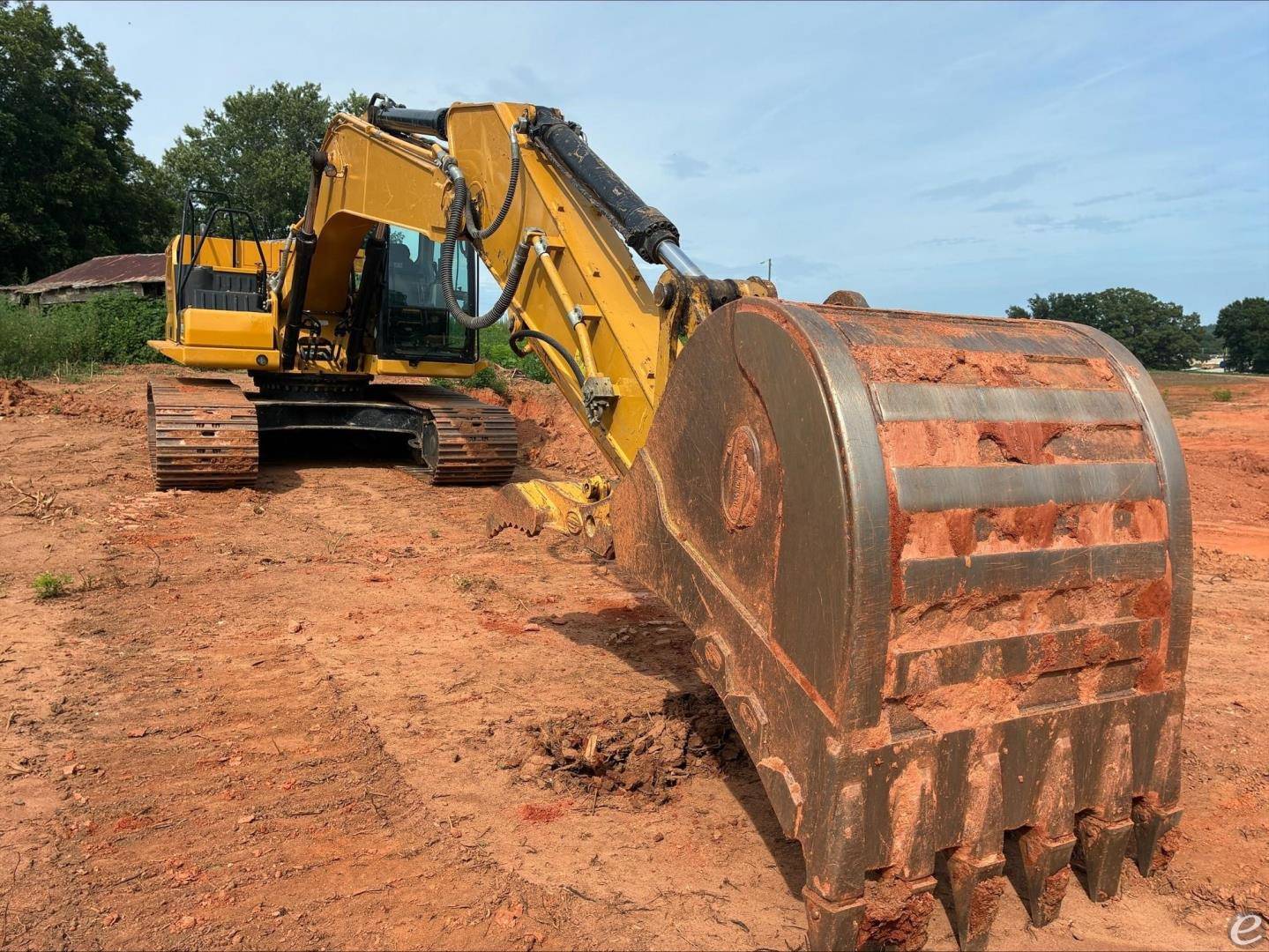 2020 Cat 320