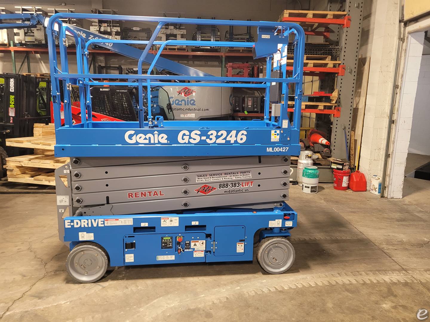 2022 Genie GS-3246