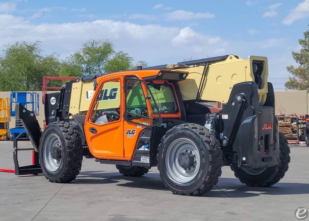 2025 JLG 1055