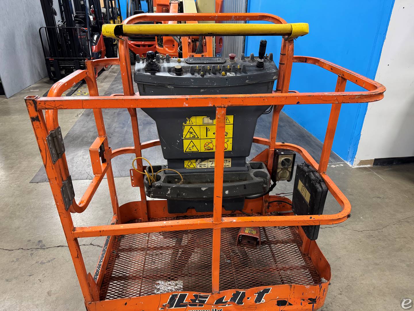 2012 JLG E300AJP