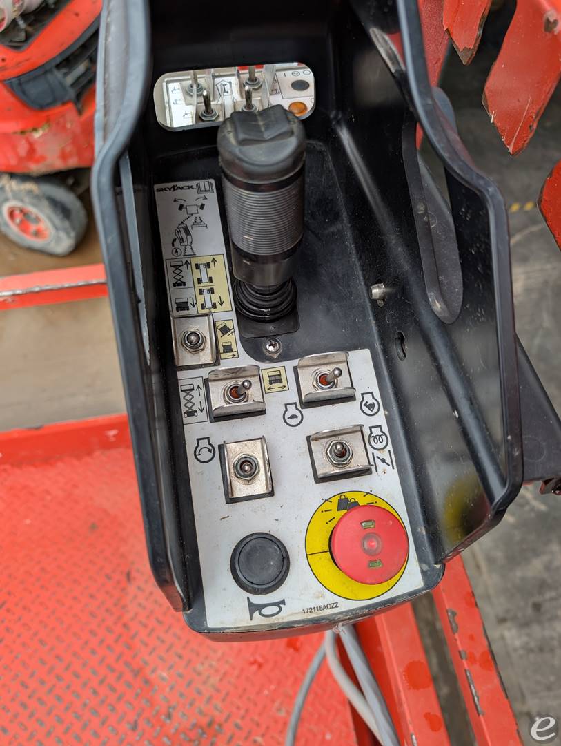 2022 Skyjack SJ6832RT		