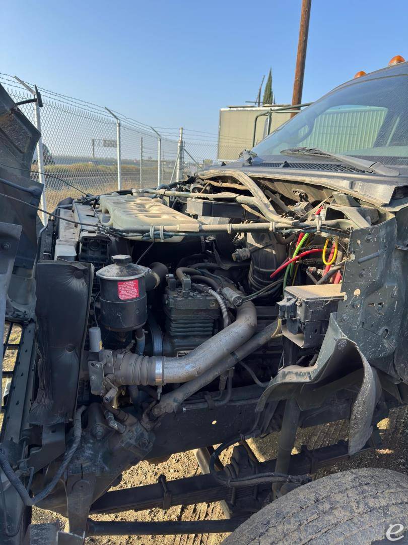 2001 Ford F650 XLT