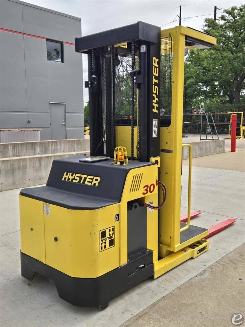 2020 Hyster R30XMS3 Electric Order Picker - 123Forklift