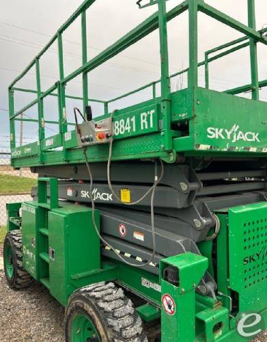 2017 Skyjack SJ8841RT