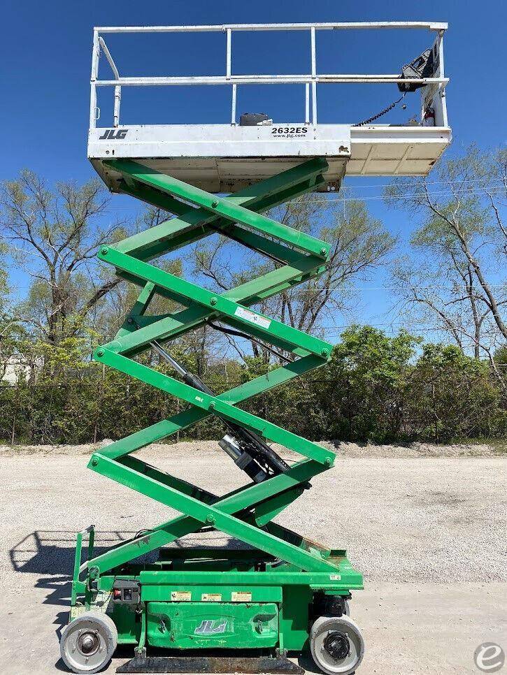 2015 JLG 2632ES Electric Scissor Lift - 123Forklift