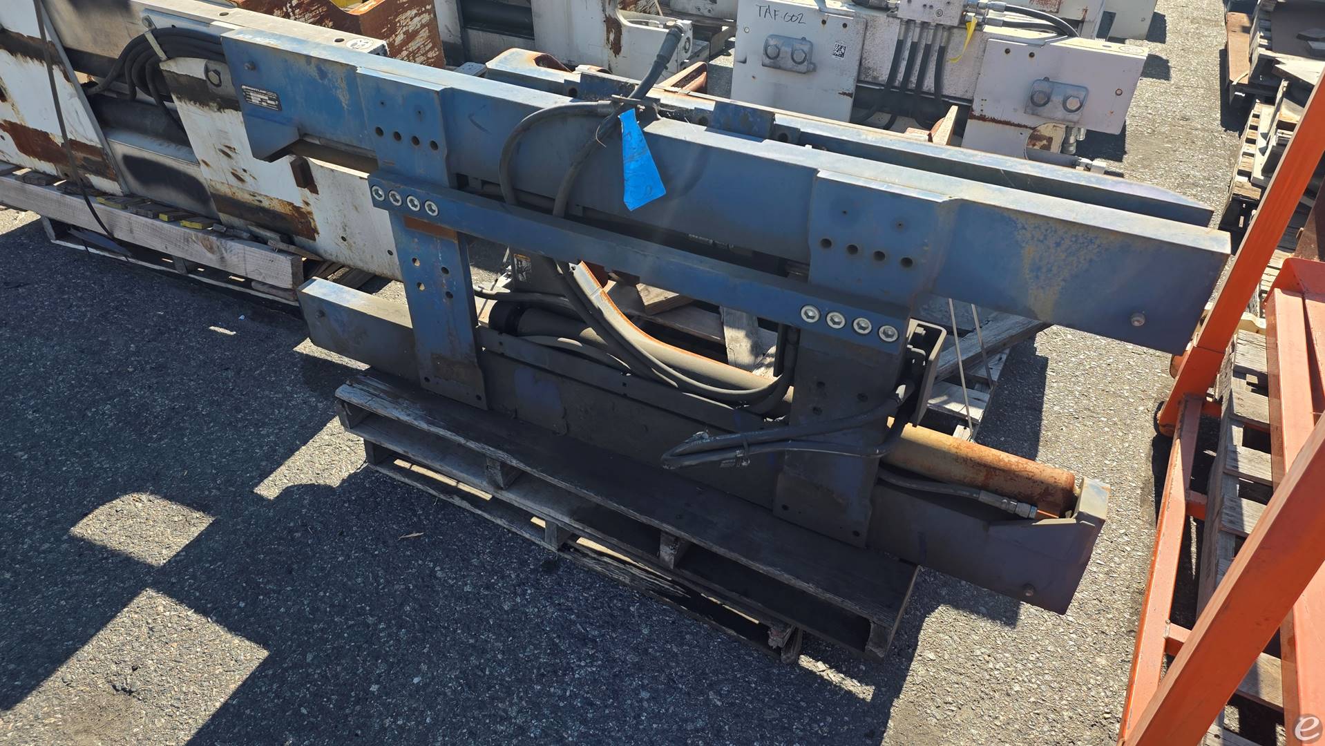 2014 Rightline LBM151