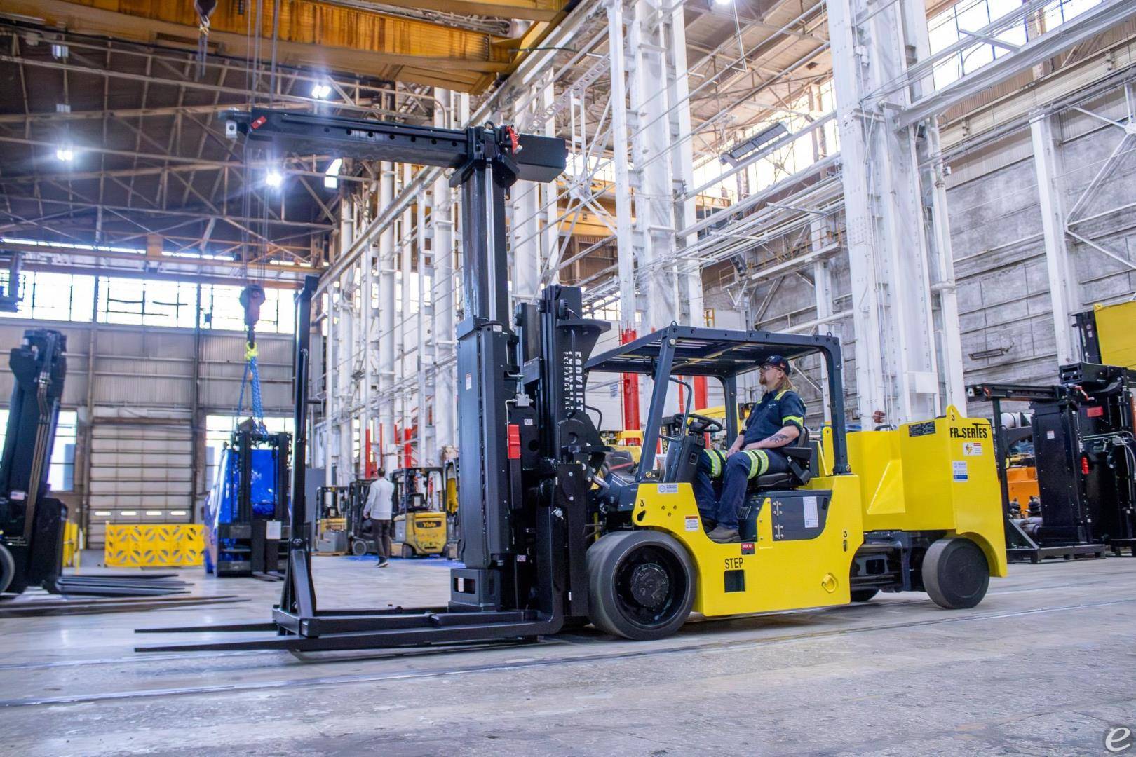 2027 Hoist Liftruck FR25-35