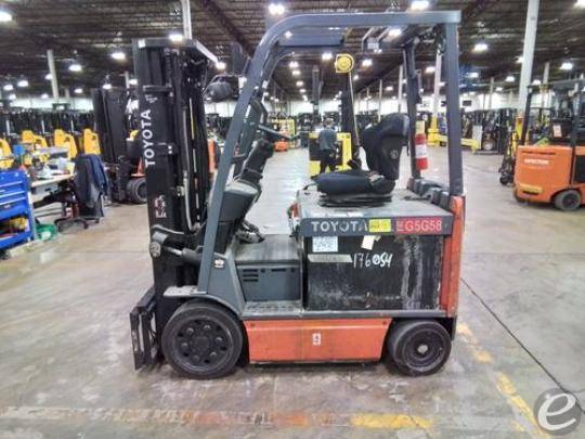 2017 Toyota 8FBCHU25 Electric Forklift - 123Forklift