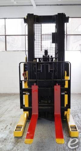 2004 Yale NR040AENS24TE091 Electric Reach Truck - 123Forklift