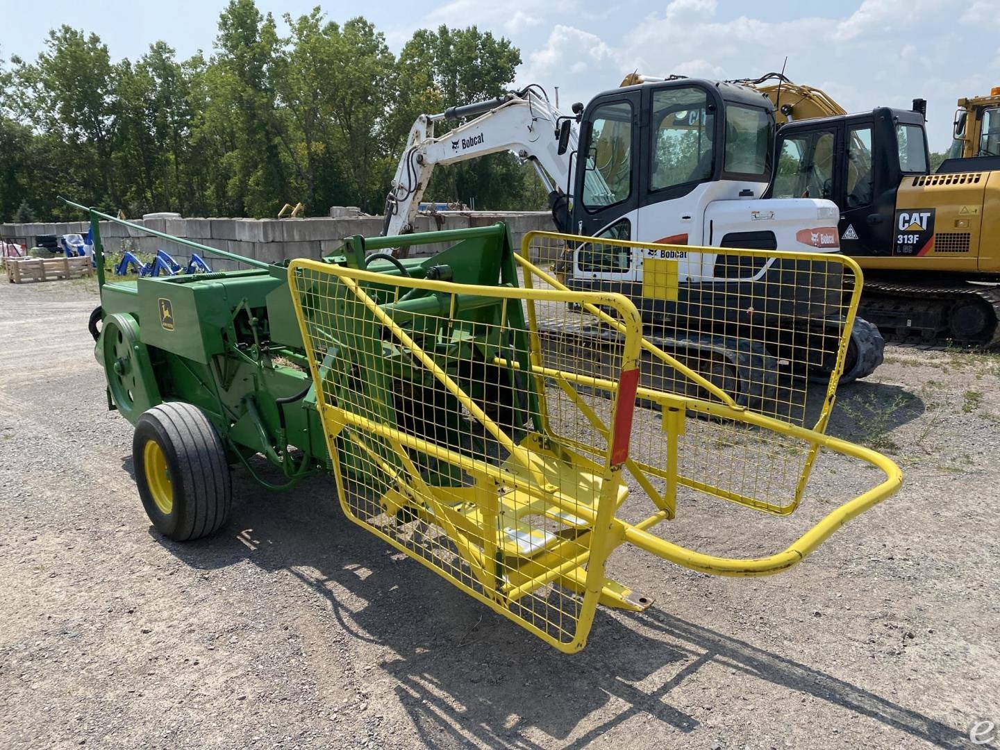 John Deere 336