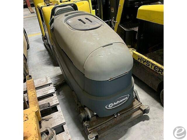 2009 Yale OS030EC Electric Order Picker - 123Forklift