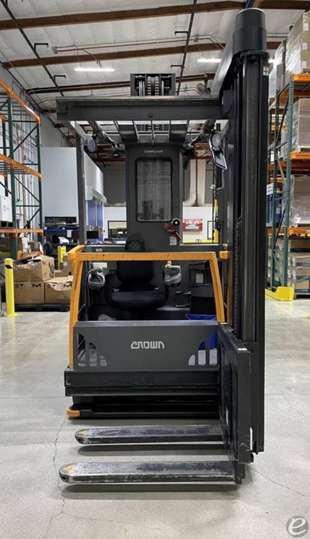 2016 Crown TSP6500-33