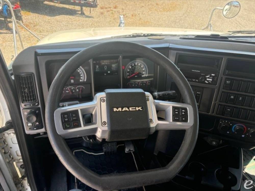 2021 Mack GRANITE 84FR