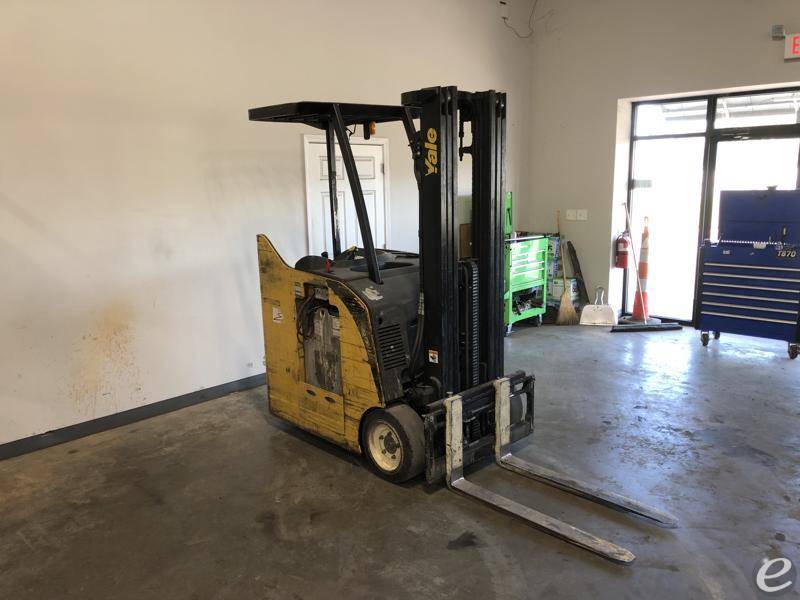 2012 Yale ESC030AC