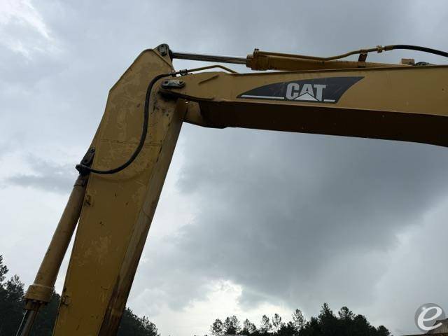 2005 Cat 330CL