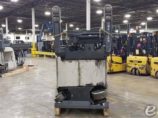 2017 Crown RMD6025-32 Electric Reach Truck - 123Forklift