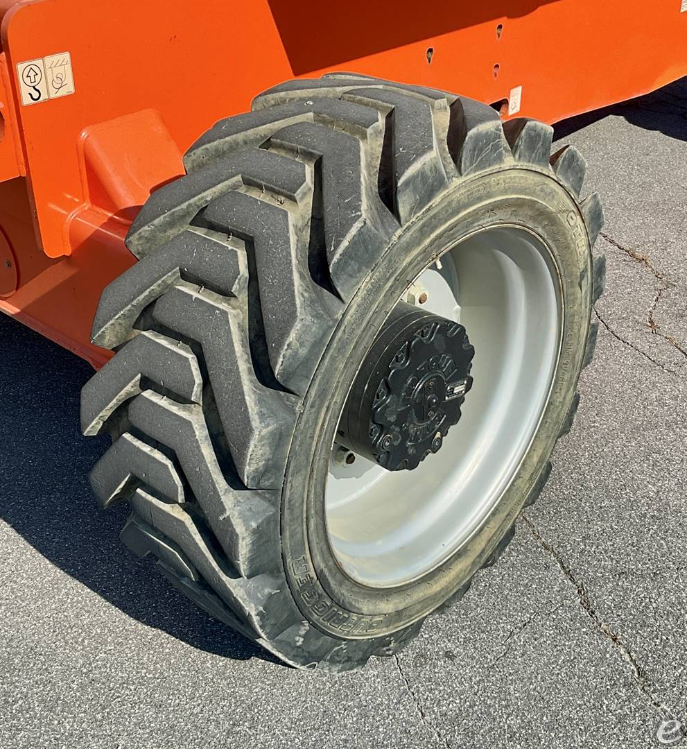 2019 JLG 860SJ