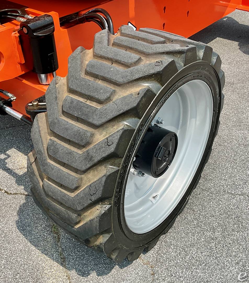 2018 JLG 600AJ