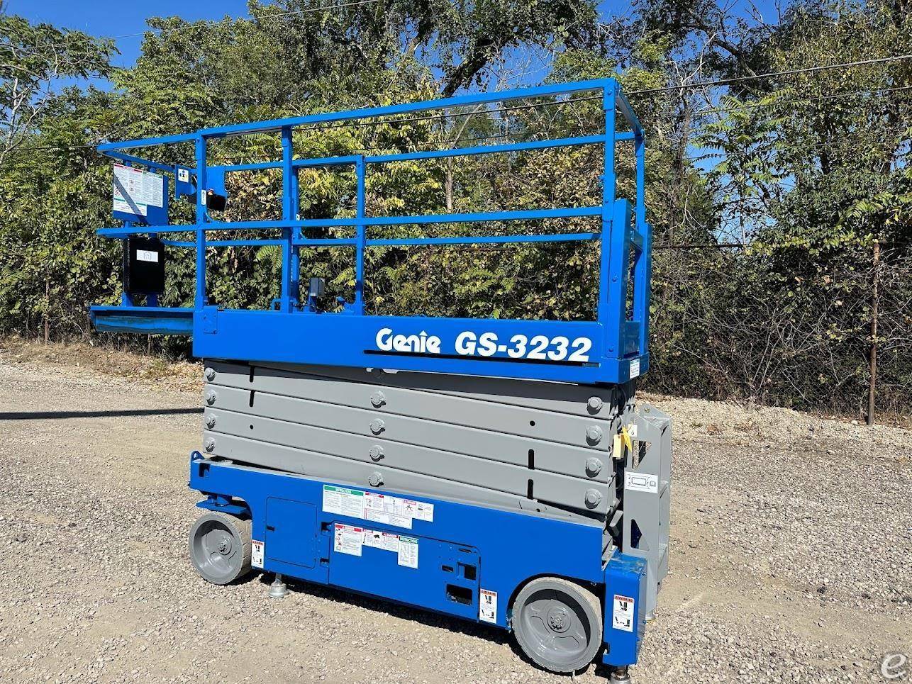 2013 Genie GS3232 Electric Scissor Lift - 123Forklift