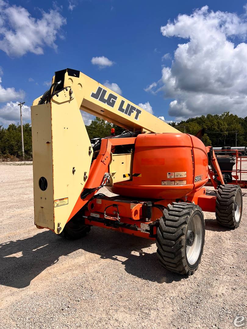 2018 JLG 600AJ