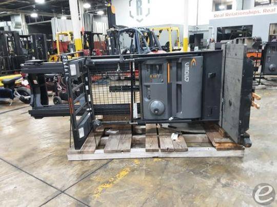 2016 Crown SP4050-30 Electric Order Picker - 123Forklift