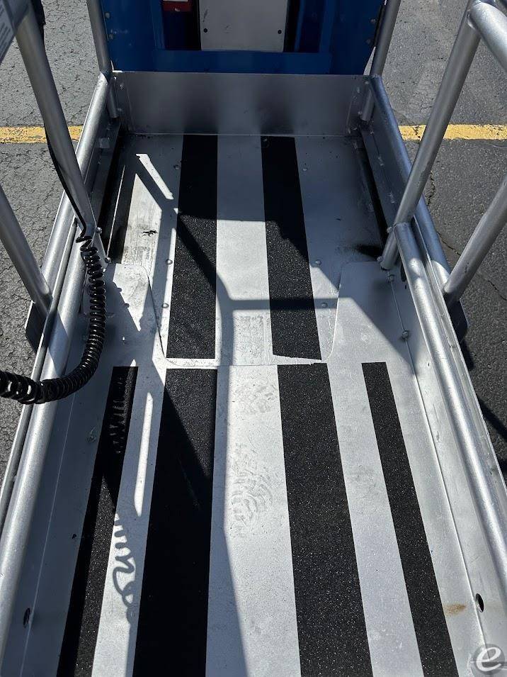 2016 Genie GR20 Electric Scissor Lift - 123Forklift