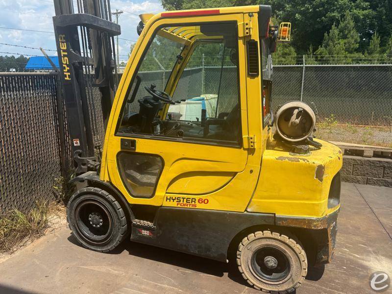 2010 Case 588H
