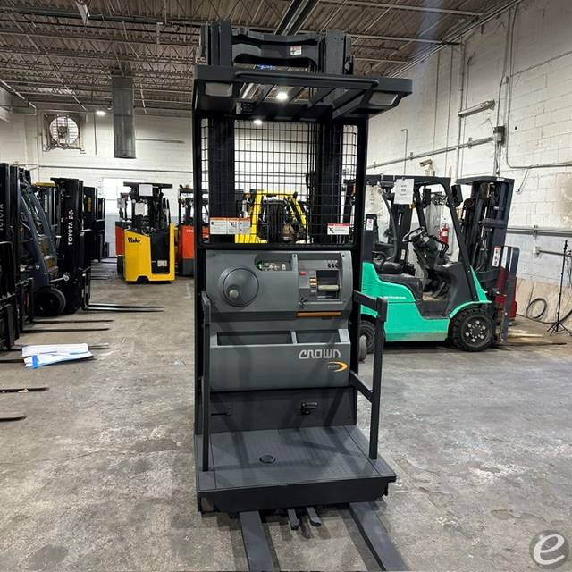 2018 Crown SP3520-30