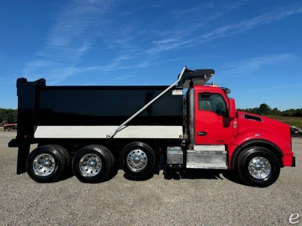 2022 Kenworth T880