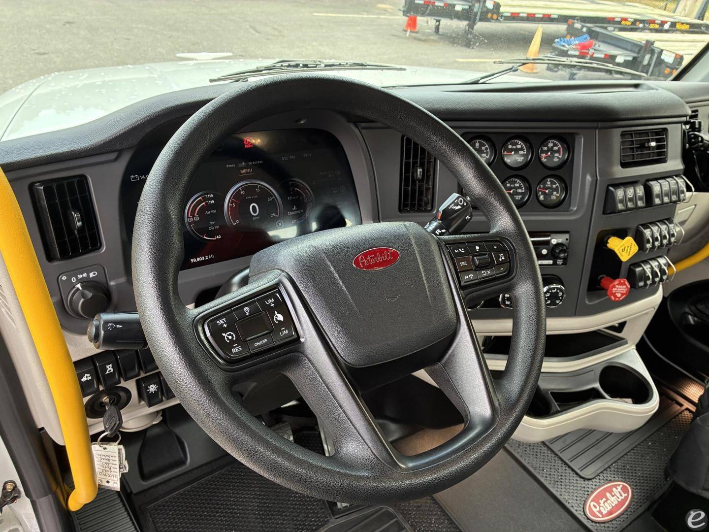 2025 Peterbilt 567