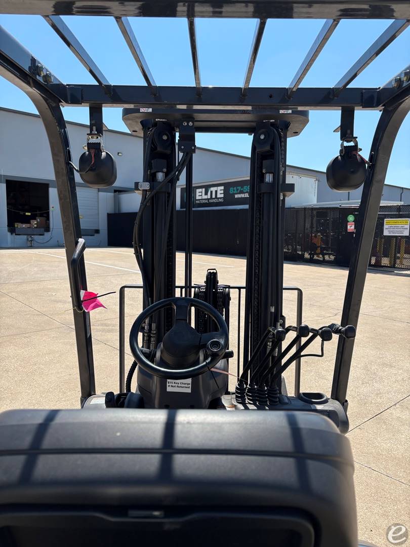2017 Komatsu FG25ST-16