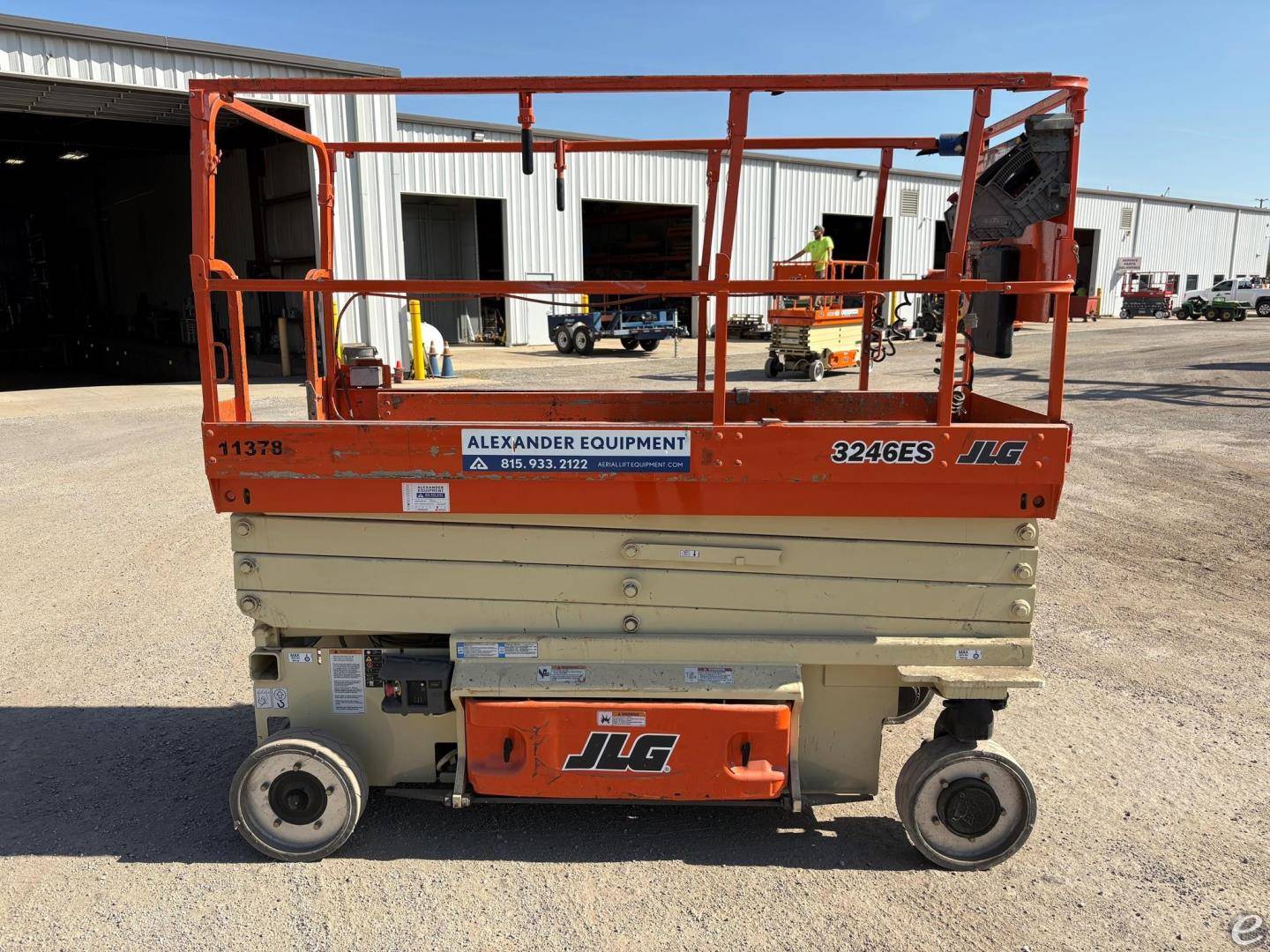 2011 JLG 3246ES
