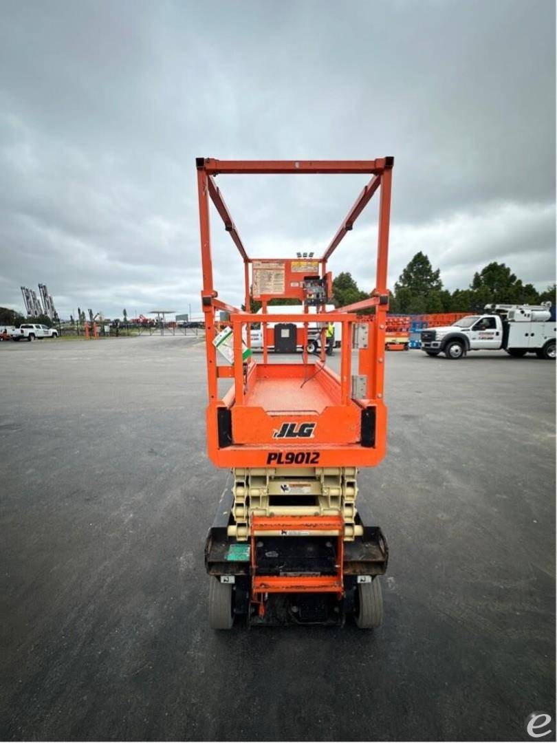 2021 JLG R1932i