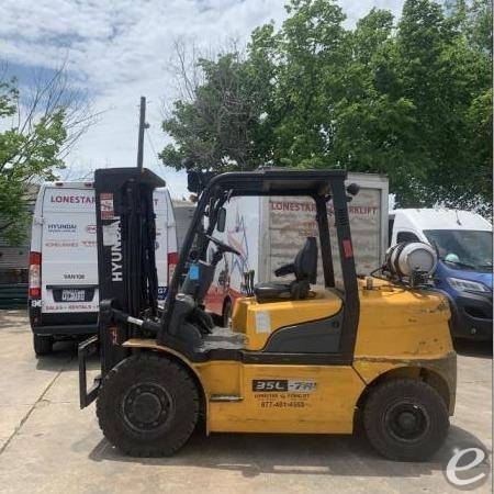 2021 Hyundai 35L-7A